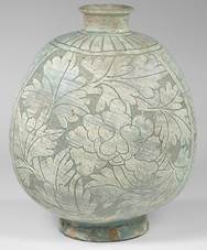 분청사기 박지 모란 무늬 납작병 조선  粉靑沙器剝地牡丹文扁甁 朝鮮 Flask-shaped bottle with decoration of peonies